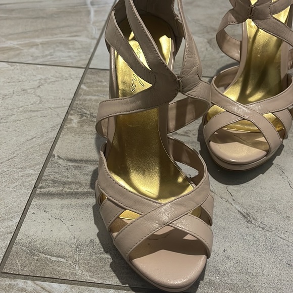 Sandals - Picture 4 of 4